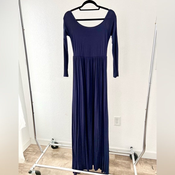 Pinkblush navy long sleeve maxi - Picture 3 of 5
